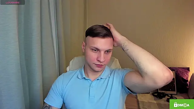 handsome guy01 online show from 04-15-26, 07:58