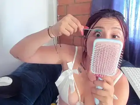 Salome  Fernandez online show from 01-27-25, 09:11