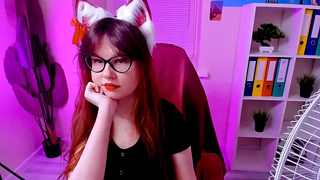 CarolGiggly online show from 10-17-25, 03:42