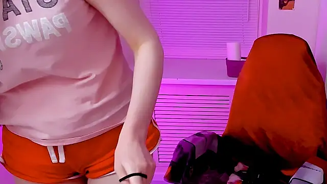 CarolGiggly online show from 10-23-25, 08:13