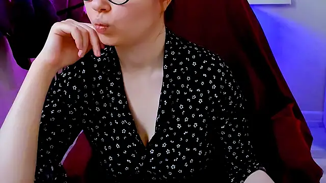 CarolGiggly online show from 12-21-25, 12:40