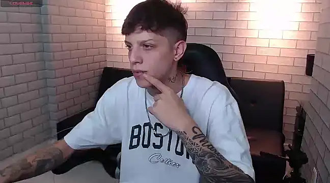 Snapshot of Adam_hard_ chatting on 01-07-25, 07:59 Adam hard  online show from 01-07-25, 07:59