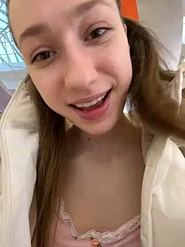 Lia  Love online show from 01-28-25, 09:08