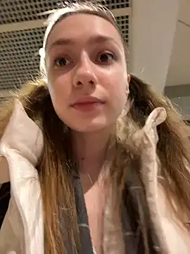 Lia  Love online show from 02-05-25, 10:08