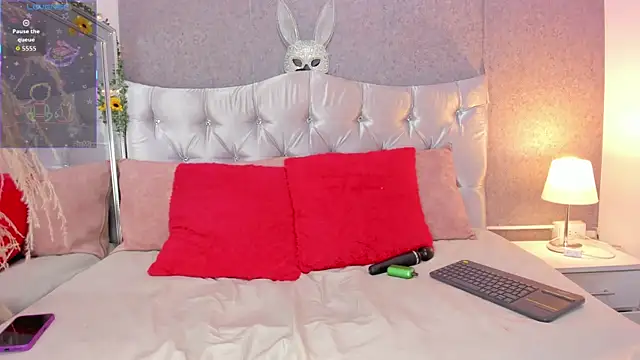 Snapshot of GABYTAYLOR_ chatting on 09-16-25, 01:34 GABYTAYLOR online show from 09-16-25, 01:34