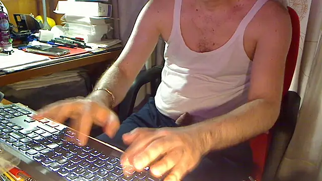 Snapshot of BoySexy696969 chatting on 06-17-26, 02:40 BoySexy696969 online show from 06-17-26, 02:40