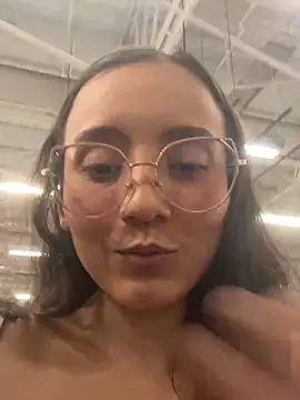 Snapshot of Kay_LustyWife chatting on 12-11-24, 12:44 Kay LustyWife online show from 12-11-24, 12:44