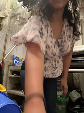 Snapshot of Kay_LustyWife chatting on 12-11-24, 06:42 Kay LustyWife online show from 12-11-24, 06:42