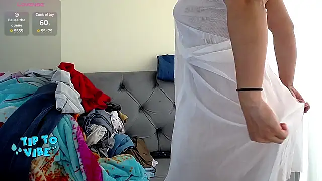 Snapshot of Kay_LustyWife chatting on 12-12-24, 03:59 Kay LustyWife online show from 12-12-24, 03:59