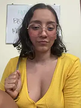 Snapshot of Kay_LustyWife chatting on 03-07-25, 01:20 Kay LustyWife online show from 03-07-25, 01:20