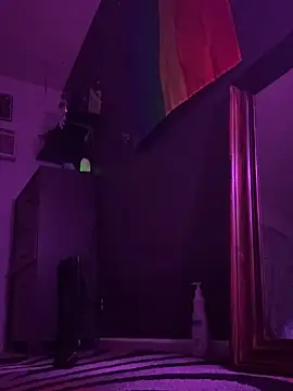 LoveInTransition online show from 02-07-25, 03:45