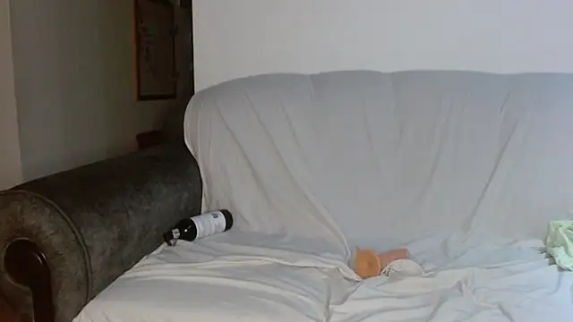 Vanessa Aniston online show from 10-29-25, 11:12