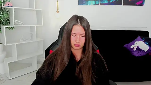 milaleoneli online show from 11-25-25, 03:06