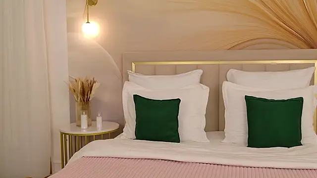 milaleoneli online show from 03-05-26, 04:36