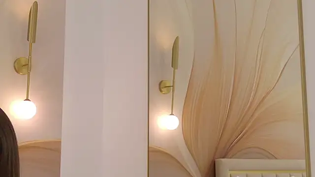 milaleoneli online show from 04-20-26, 03:04