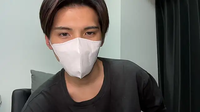 Snapshot of Lio_kun chatting on 12-13-24, 02:27 Lio kun online show from 12-13-24, 02:27