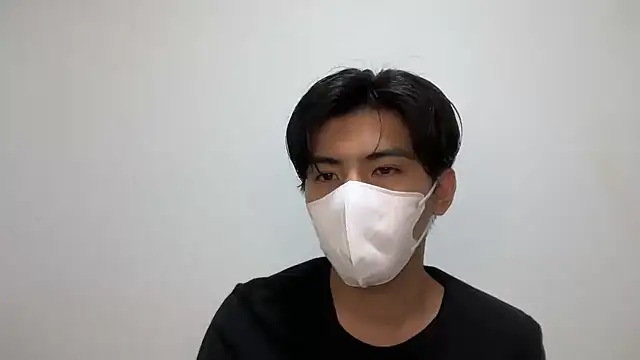 Snapshot of Lio_kun chatting on 09-28-25, 10:04 Lio kun online show from 09-28-25, 10:04