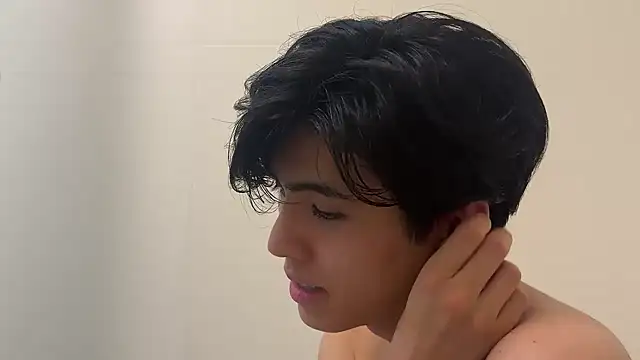 Snapshot of Lio_kun chatting on 10-06-25, 10:12 Lio kun online show from 10-06-25, 10:12