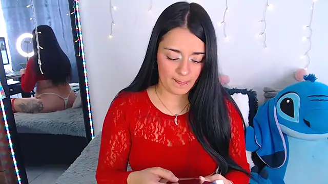 Snapshot of Samanta_james19 chatting on 05-12-26, 05:43 Samanta james19 online show from 05-12-26, 05:43