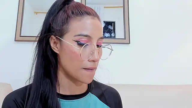 naomiii   online show from 02-26-25, 01:11