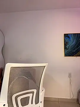 naomiii   online show from 09-16-25, 03:29