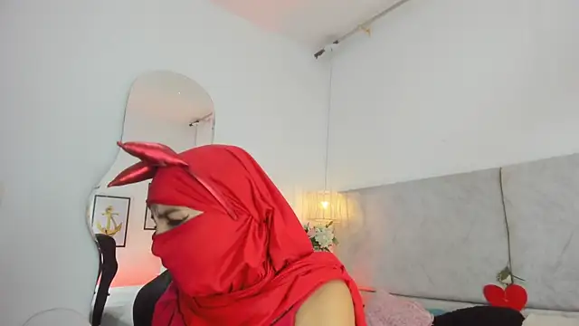 naomiii   online show from 02-20-26, 11:43