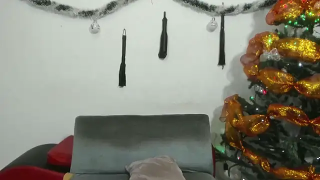 Skarleth018 online show from 12-02-24, 12:40