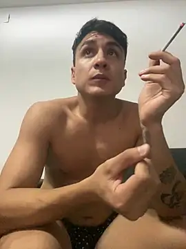 LCarreraa online show from 01-21-25, 11:24