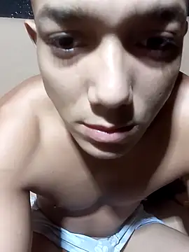 Snapshot of tayson_ chatting on 04-05-26, 10:45 tayson online show from 04-05-26, 10:45