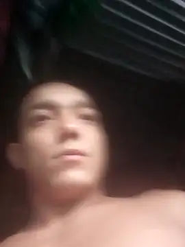 Snapshot of tayson_ chatting on 04-15-26, 11:28 tayson online show from 04-15-26, 11:28