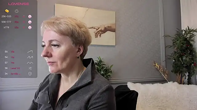 Snapshot of Nika_Smit chatting on 12-24-24, 09:06 Nika Smit online show from 12-24-24, 09:06