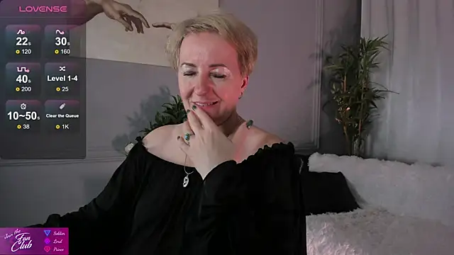 Snapshot of Nika_Smit chatting on 01-25-25, 02:14 Nika Smit online show from 01-25-25, 02:14