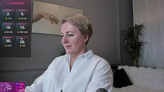 Snapshot of Nika_Smit chatting on 02-02-25, 11:19 Nika Smit online show from 02-02-25, 11:19