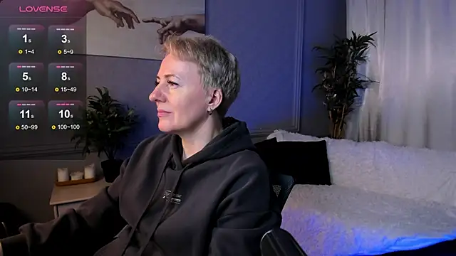 Snapshot of Nika_Smit chatting on 02-28-25, 10:09 Nika Smit online show from 02-28-25, 10:09