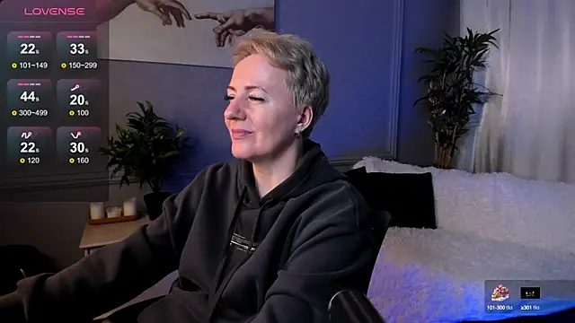 Snapshot of Nika_Smit chatting on 02-28-25, 01:14 Nika Smit online show from 02-28-25, 01:14