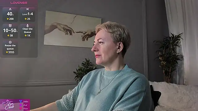 Snapshot of Nika_Smit chatting on 03-23-25, 05:00 Nika Smit online show from 03-23-25, 05:00