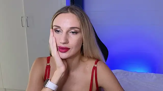 Snapshot of Megan_Kira chatting on 06-27-26, 09:42 Megan Kira online show from 06-27-26, 09:42
