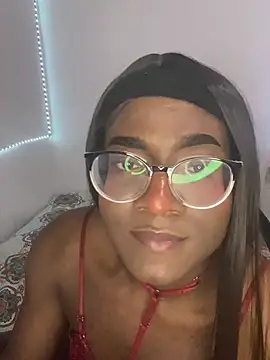 Snapshot of bigcrisblack chatting on 12-24-24, 07:39 bigcrisblack online show from 12-24-24, 07:39