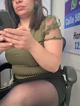 NATHALIA-28  online show from 12-17-25, 12:11