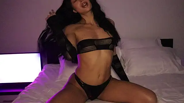 Snapshot of IvyKaelani chatting on 02-02-26, 02:27 IvyKaelani online show from 02-02-26, 02:27