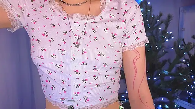 AlisiaSpinnet  online show from 01-04-25, 12:59