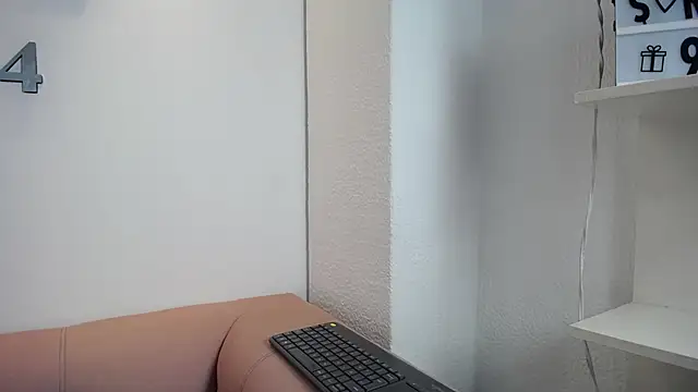 1Sloppy Fox4 online show from 12-15-25, 05:01