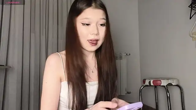 Snapshot of hoshina_sayeri chatting on 11-22-25, 08:08 hoshina sayeri online show from 11-22-25, 08:08