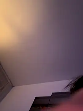 Snapshot of EmilyWi_ chatting on 11-03-25, 09:59 EmilyWi online show from 11-03-25, 09:59