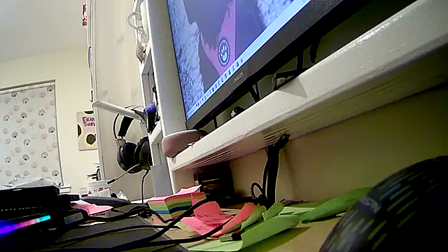 Snapshot of scot2bu chatting on 11-11-25, 11:05 scot2bu online show from 11-11-25, 11:05