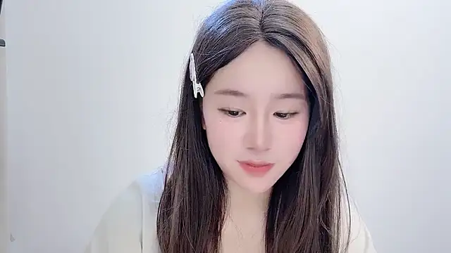 Snapshot of chloe-01 chatting on 11-10-25, 04:11 chloe-01 online show from 11-10-25, 04:11