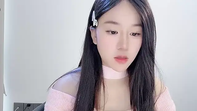 chloe-01 online show from 11-19-25, 03:17