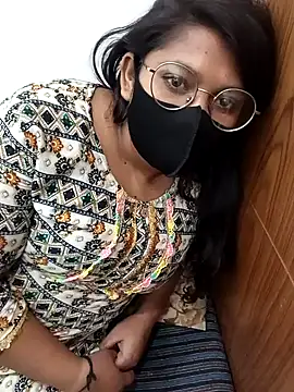 Hot Love   online show from 12-08-24, 07:26