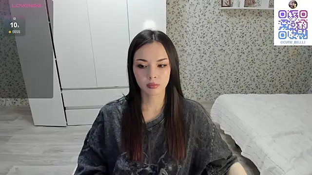 Snapshot of young_belle_ chatting on 10-06-25, 11:51 young belle online show from 10-06-25, 11:51