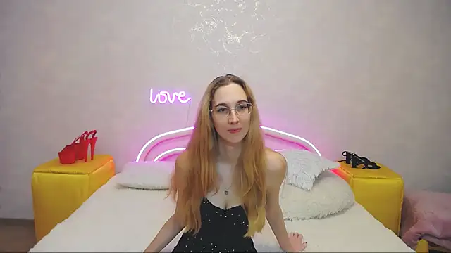 KlaryBrait online show from 02-24-25, 08:49